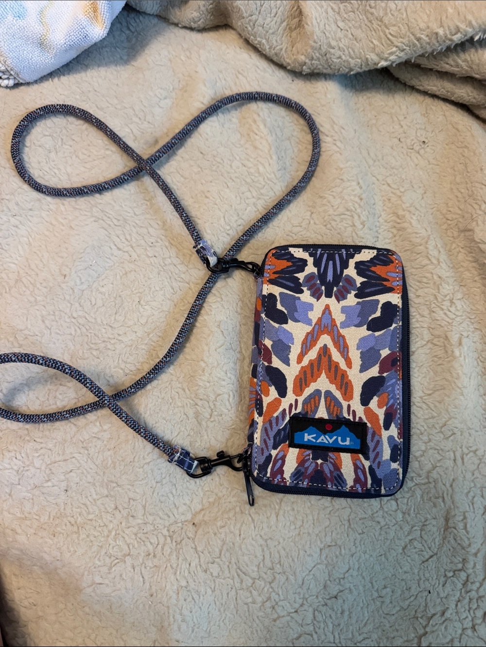 Kavu Multicolor Abstract Print Crossbody Phone Wallet